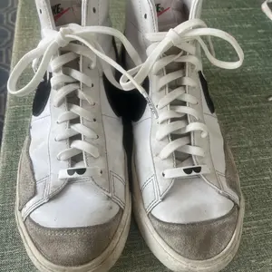 Product Review of Bread No-Tie Elastic Shoelaces – Slip-On Magic for Sneakers & Running Shoes from A**y (**s V**)