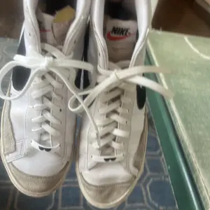 Product Review of Bread No-Tie Elastic Shoelaces – Slip-On Magic for Sneakers & Running Shoes from A**y (**s V**)