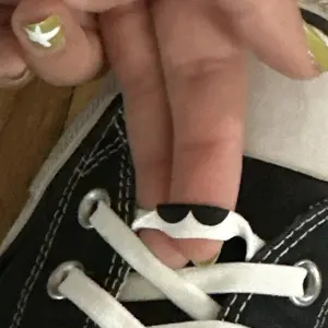 Product Review of Bread No-Tie Elastic Shoelaces – Slip-On Magic for Sneakers & Running Shoes from e**e