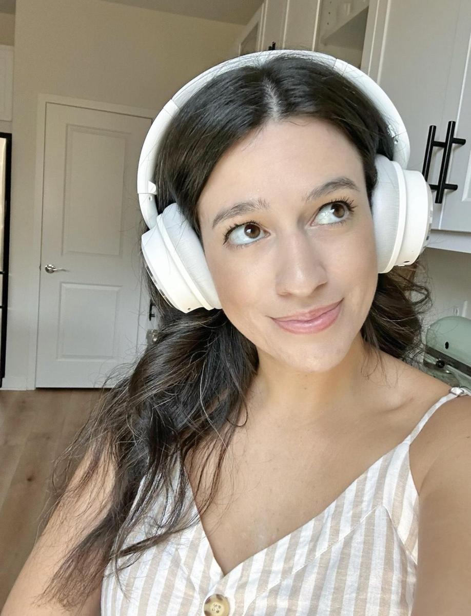 Item: White, No Travel Case