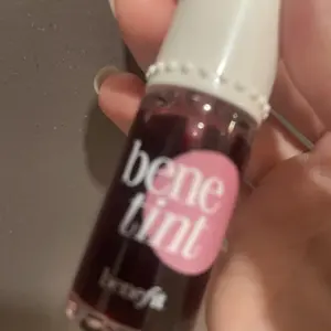 Product Review of Benefit Cosmetics Benetint Liquid Cheek Blush Stain & Lip Tint from O**e