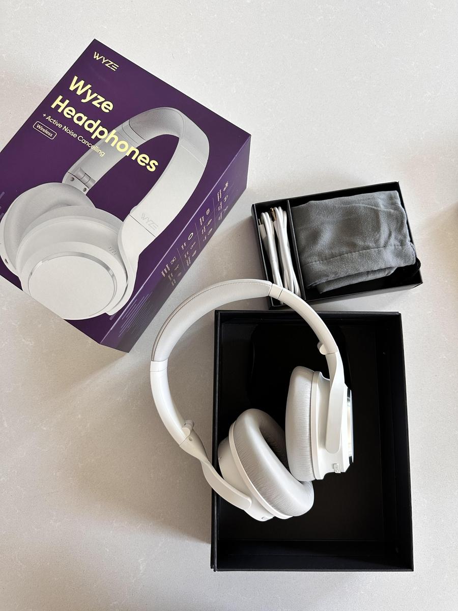 Item: White, No Travel Case