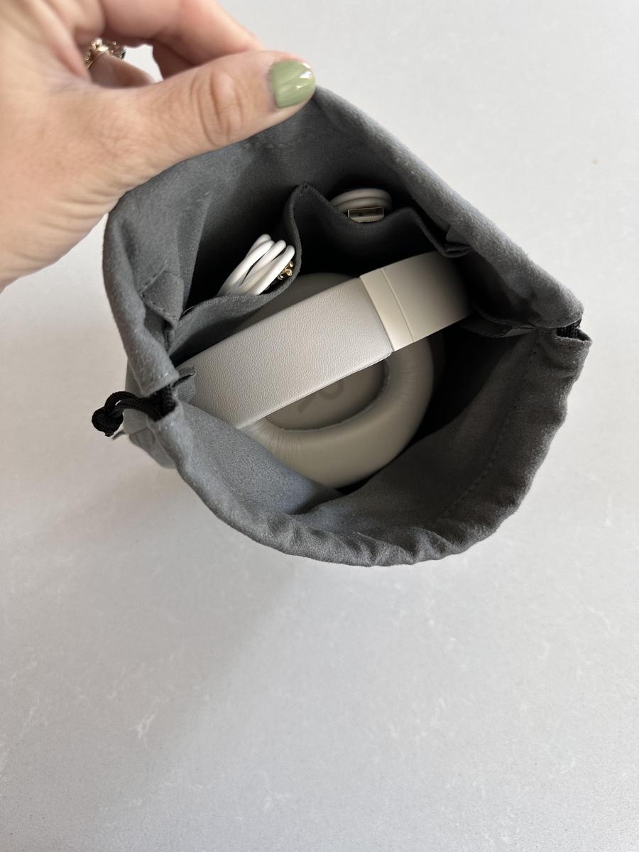 Item: White, No Travel Case