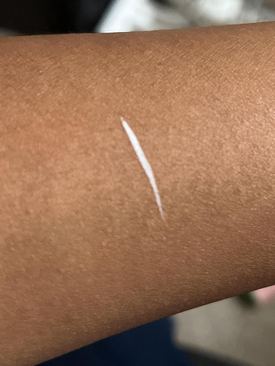 Item: 02 White/White