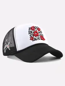 Men's Fashion Gothic Letter Lip Embroidery Trucker Hat, Adjustable Sun Protection Cap, Hip Hop Baseball Cap for Outdoor Activities, Adjustable Snapback Cap