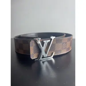 Pre-owned Louis Vuitton Initiales 40MM Reversible Belt