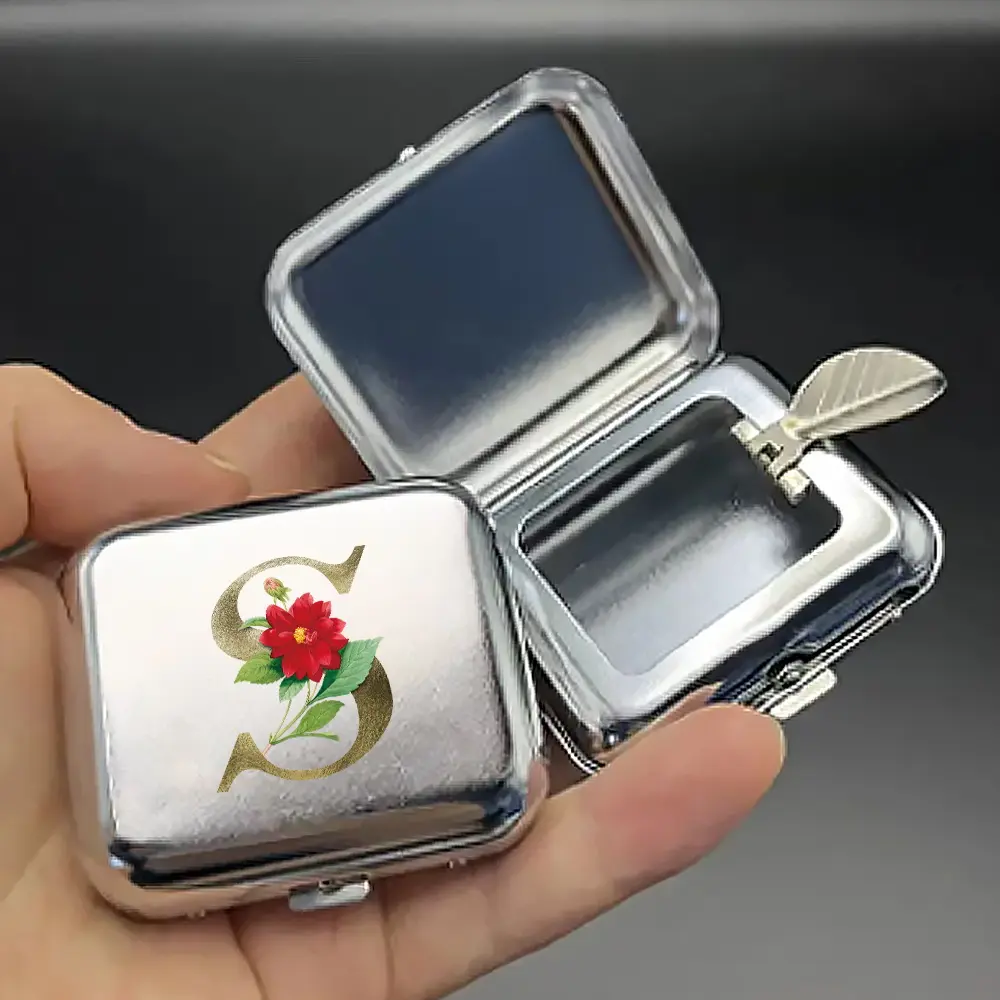 Compact Metal Light Square Ashtray, Dust Prevention Portable Mini Ashtray with Lid, Stainless Steel, Outdoor Travel Item, Perfect Gift