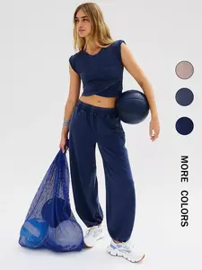 Women's Two-Piece Solid Color Casual Gym Wear, Athletic Fashion Activewear, Yoga Gym Outfits, Sporty Style Outfits, Sleeveless Top and Pocketed Sport Pants, Ideal Summer Activewear for Work and Play