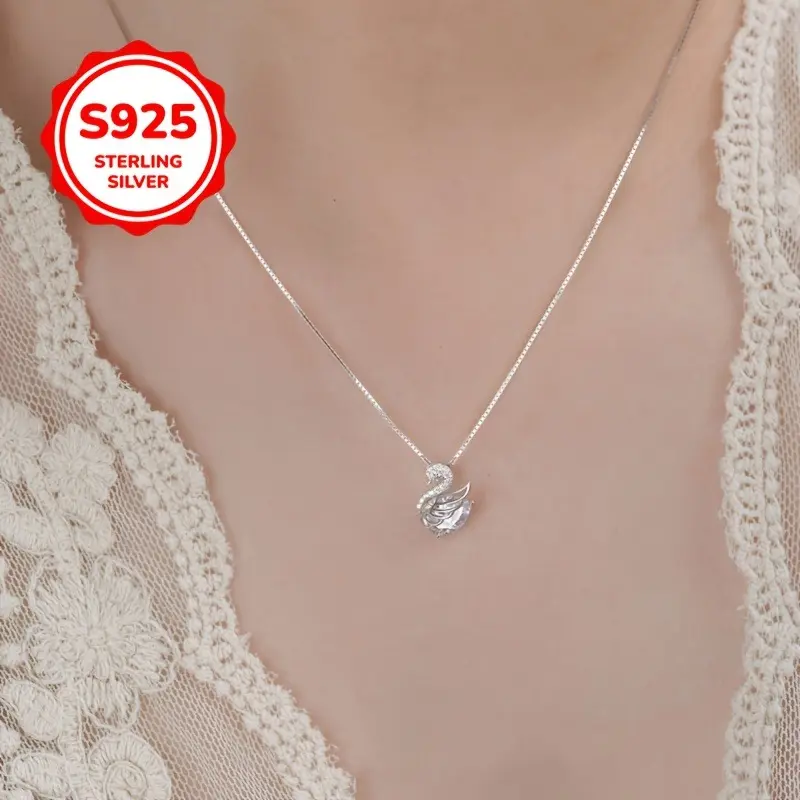 The 925 Silver Swan Necklace for Women Features a Lightweight And Luxurious Design, Perfect for Elegant Neck Styling. It Is an Ideal Gift for Valentine'S Day And Mother'S Day, Suitable for Any Season