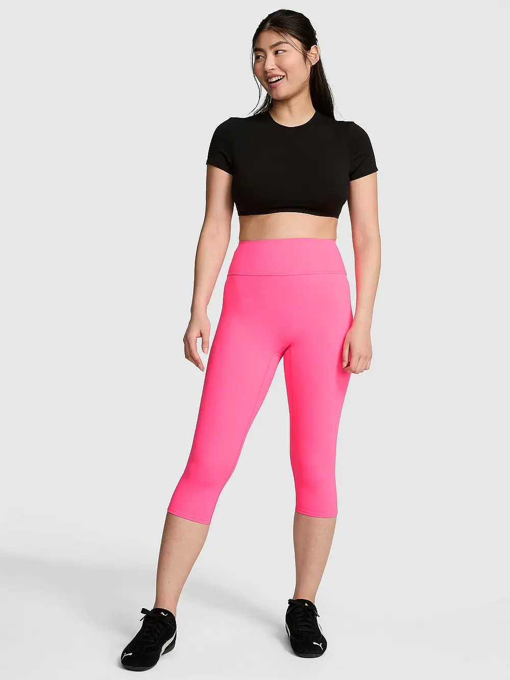 PINK Relay™ Capri Leggings