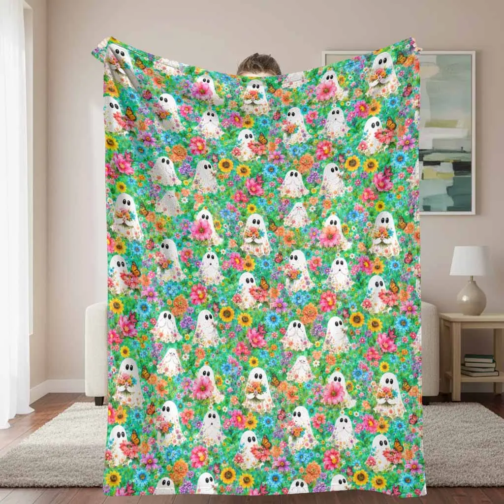Floral Ghost Flannel Blanket Cute Little Spirit Holding Flowers Pattern Super Soft Lightweight Plush Cozy Throw for Bedroom Bedding Living Room Couch Sofa Decor Seasonal Birthday Gift Home Warming Present Aesthetic Bedspread Comforting Blanket Wrap, Anti-