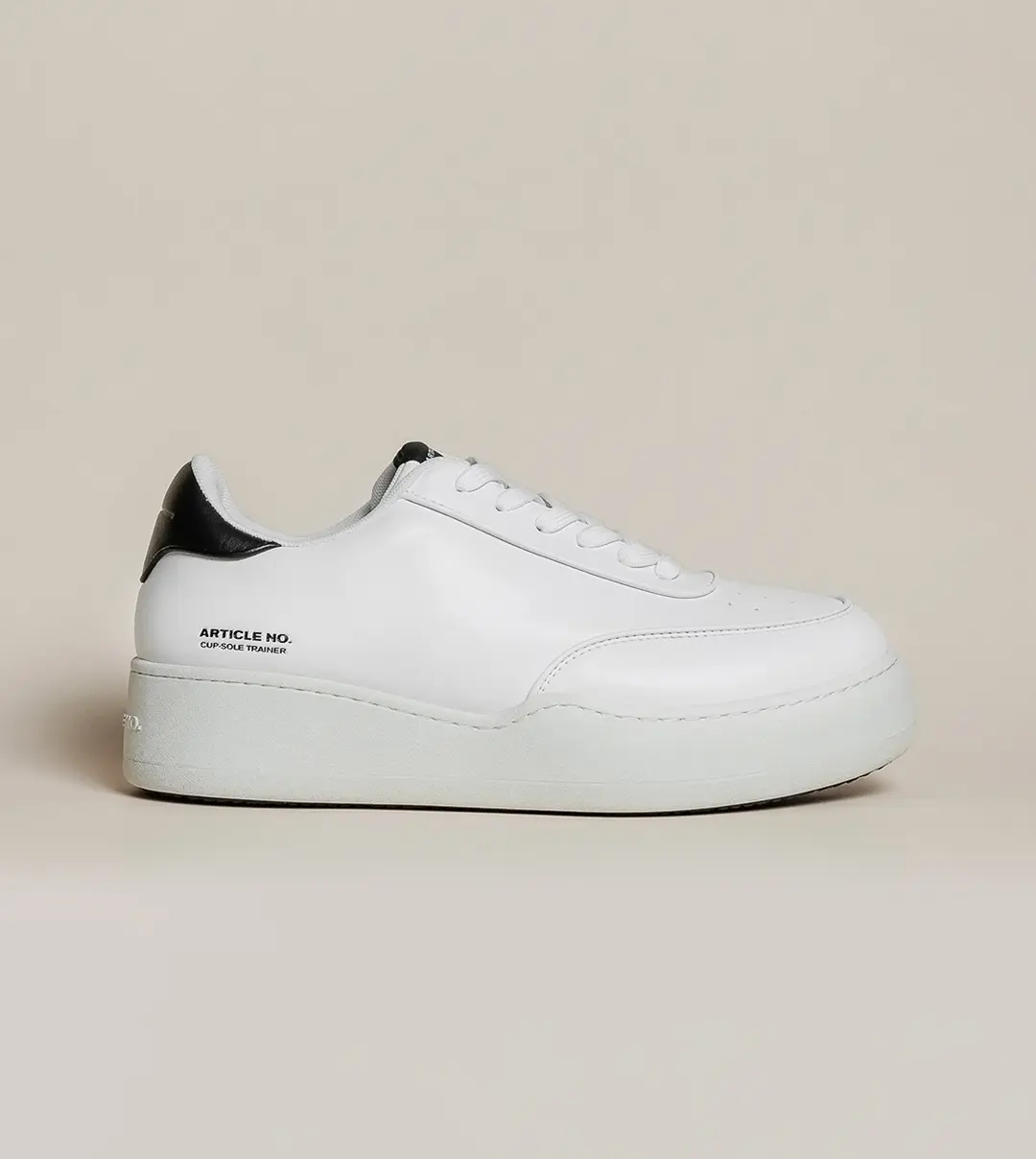 ARTICLE NO. BURGER LOW-TOP BLACK WHITE TRAINERS