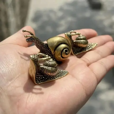 Vintage Brass Snail Statues Set of 3, Miniature Conch Decor, Complex Spiral Design, Copper Color Home & Garden Ornaments, Animal Decor