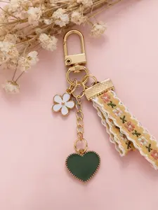 A fashionable lace embroidered ribbon paired with metal small flowers and heart charms, suitable for daily wear, vacation dates, and other occasions, and also a delightful and exquisite small gift, Stylish Keychain, Keychain Jewelry, Love