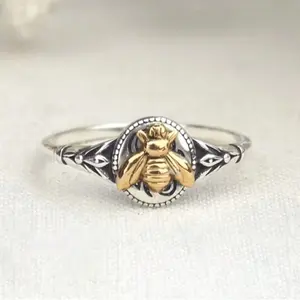 Vintage Boho flower and bee design silver ring, fashion accessory suitable for daily wear and gift