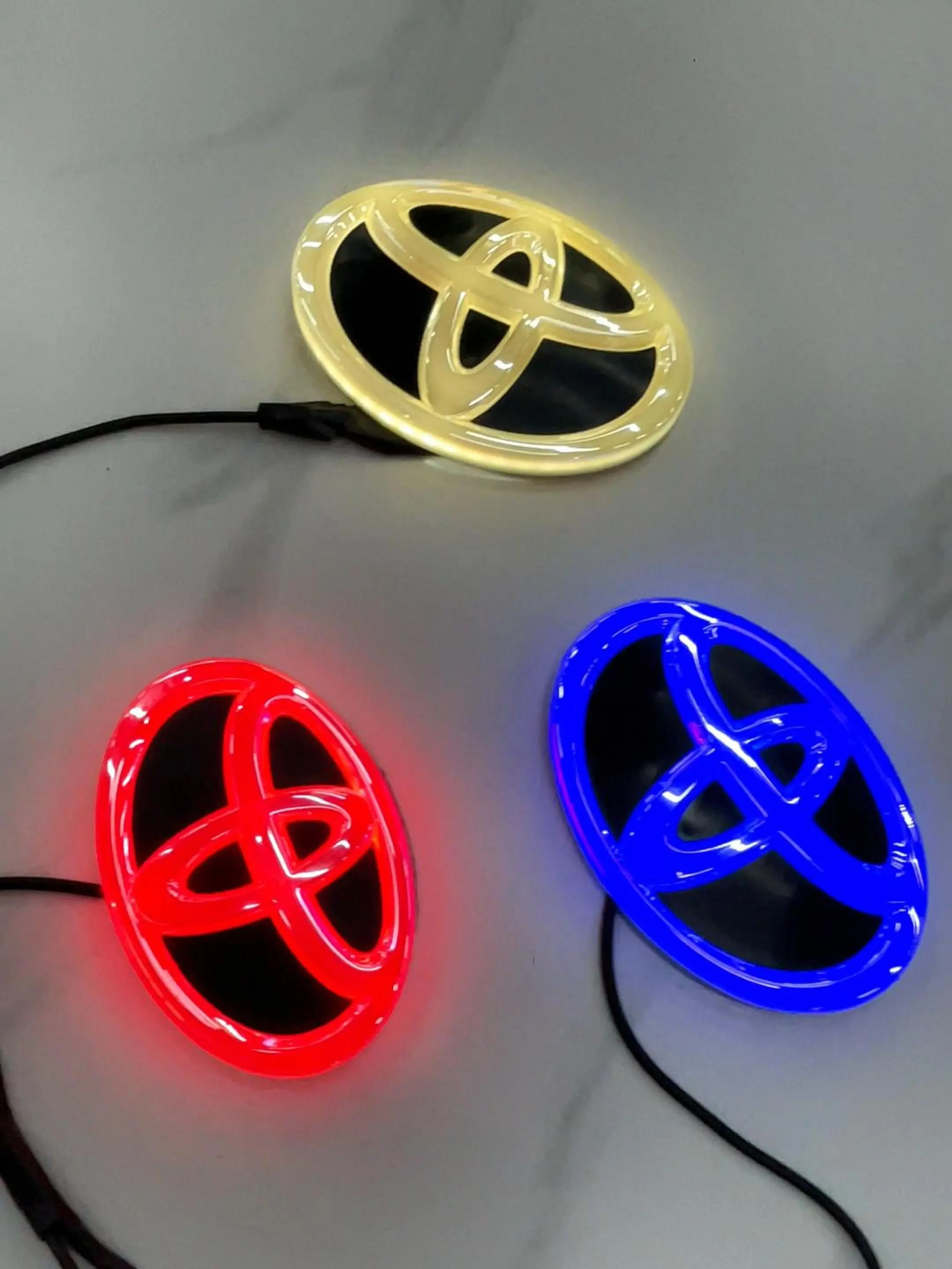 Illuminated car emblem stickers compatible with Toyota models; exterior car modification accessories; LED front grille emblem; 4D rear trunk badge/sticker