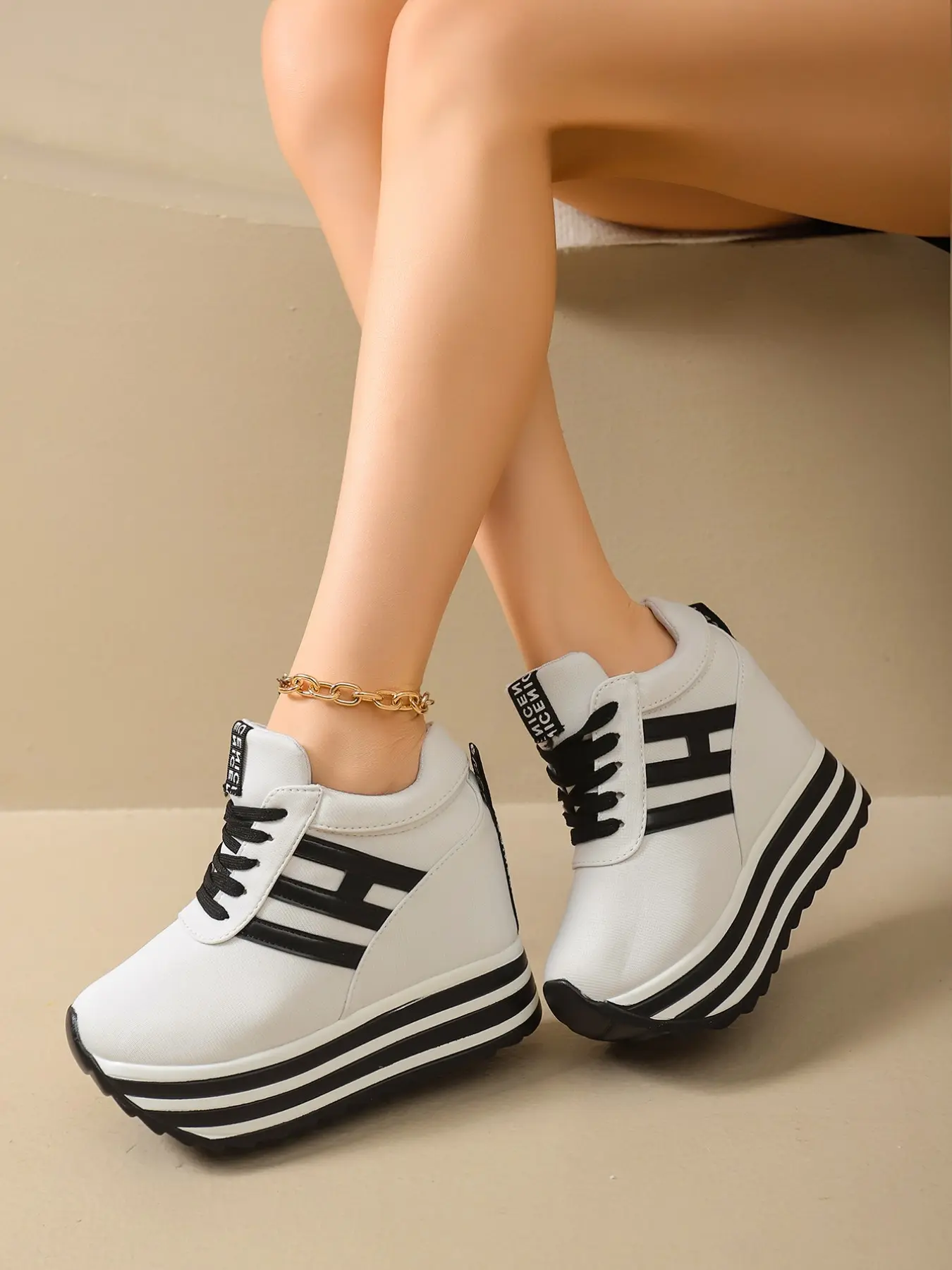 Women's Invisible Heel Lifters! Multi-Layer Platform Rubber Sole Dad Trainer Sneakers, Walking Shoes, Instantly Look Tall, High-Heeled Casual High Top Shoes, Perfect for Short Stature Athletic Sports Shoes
