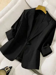 A women's plain Solid lapel single-breasted one-button mid-sleeve double-pocket suit blazer jacket Fit, suitable for spring and autumn seasons suitable for office and daily wear.