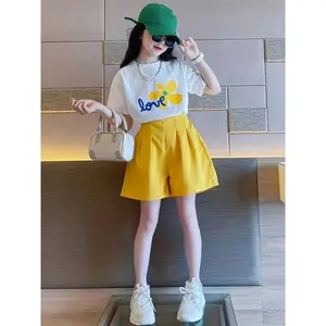 Girls' two-piece set, summer casual sports comfortable printed short-sleeve top + solid color open-crotch shorts set, available in large to extra-large sizes, essential for outdoor wear