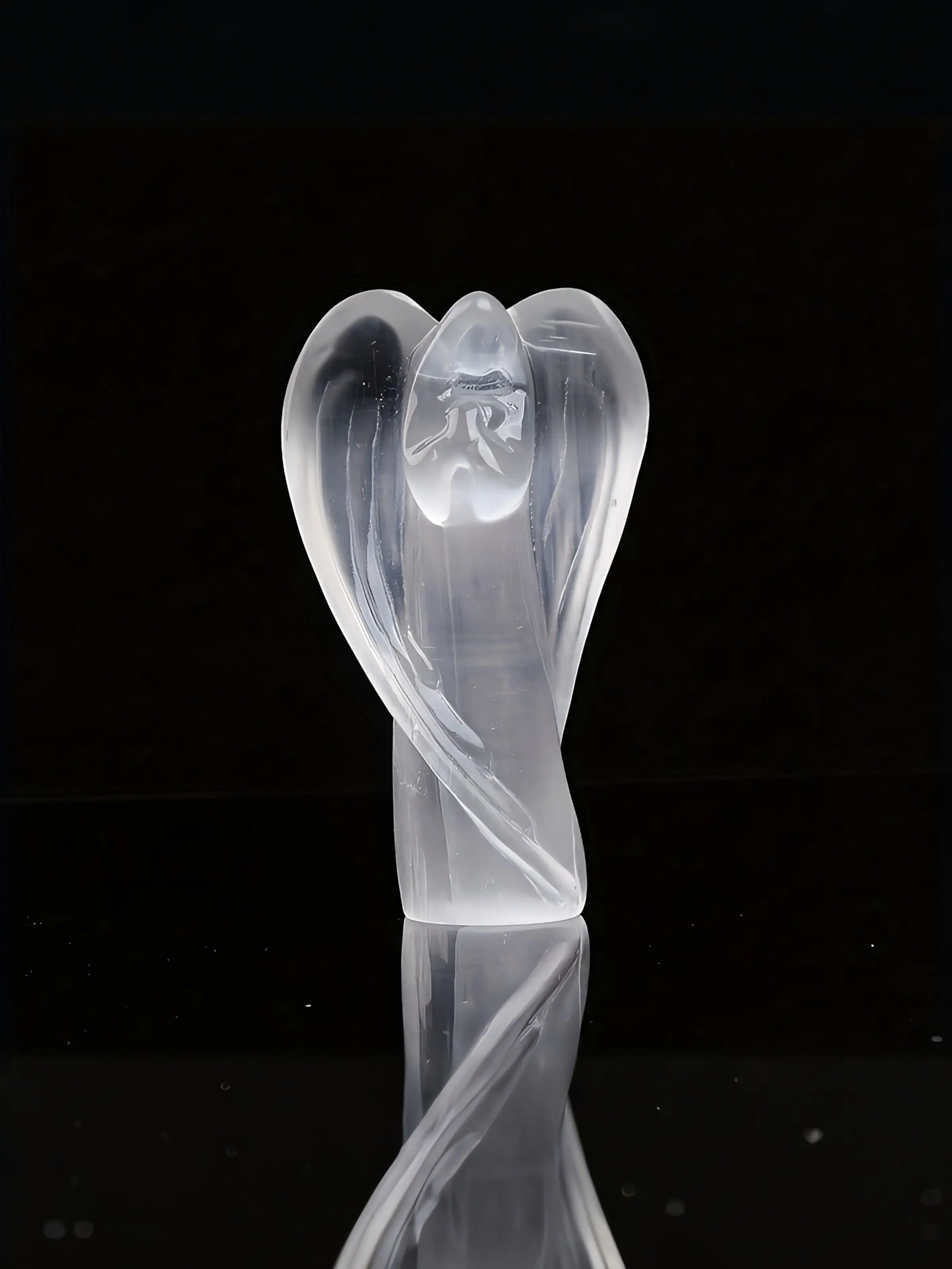 Natural Selenite Crystal Angel Carved piece, Transparent Selenite Ornaments, Crystal Carvings, Home Decor Gift, Meditation & Cleansing Tool, suitable for crystal enthusiasts and collectors, and witches.