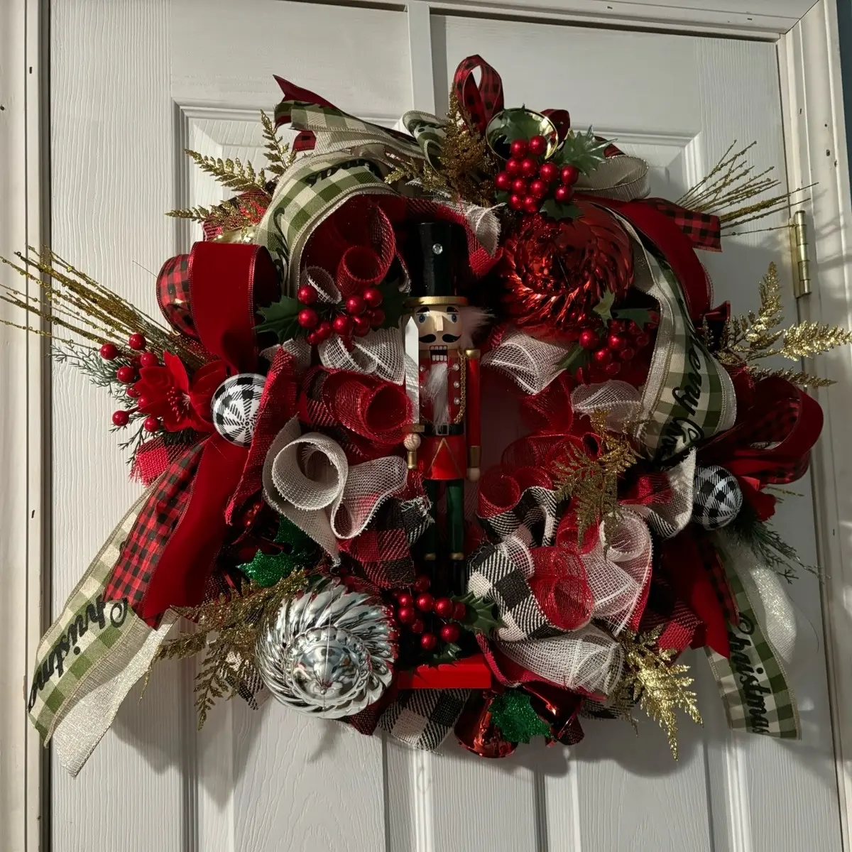 Christmas Nutcracker Soldier Wreath - Festive Home Decorations wreaths