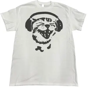 Vintage Style Y2K Grunge Cat With Headphones Graphic Tshirt – Unisex Vintage Streetwear - Vintage Graphic Tee – Menswear & Womenswear – Streetwear Tops – Casual Cotton Crewneck Shortsleeve T-shirt