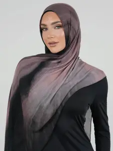 Women's Bohemian Long Scarf Shawl, Fashionable All-Over Print Design, Casual Woven Fabric for Spring & Summer Outdoor Use, Head Scarf