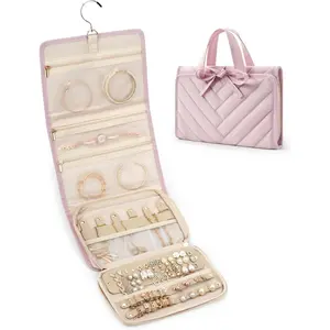 Travel Jewelry Case, Hanging Roll Jewelry Bag with Zipper Pockets for Travel, Large Capacity Jewelry Travel Case for Rings, Necklaces, Earrings, Bracelets, Portable Travel Essentials