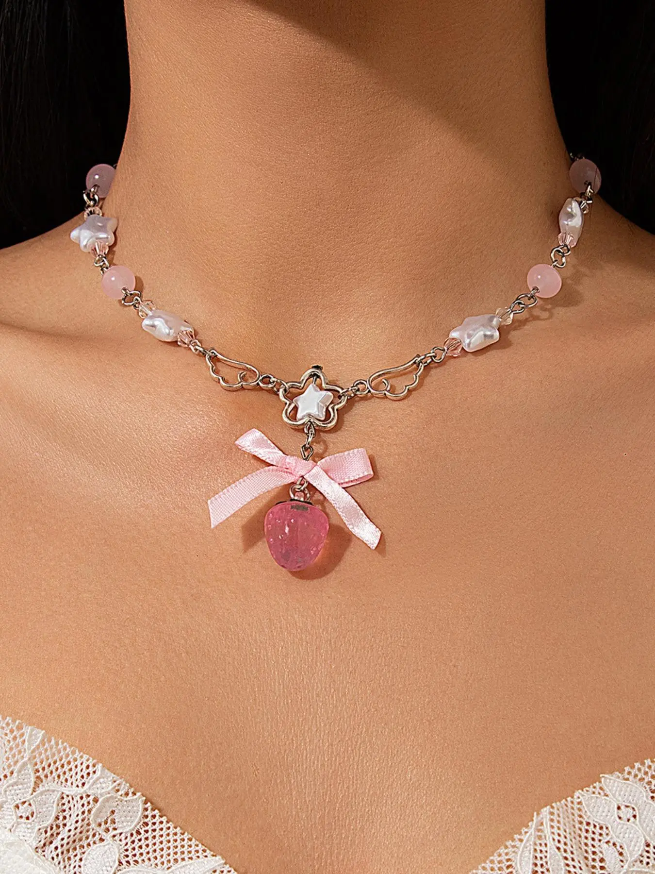 Cute Butterfly & Strawberry Design Pendant Necklace, Fashion Jewelry for Party, Daily Clothing Decor, Trendy All-match & Exquisite Jewelry for Birthday Gift, Charms Necklace