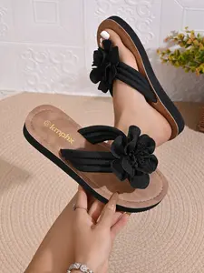 Women's Flower Flip Flops - Black Fabric Thong Sandals with Floral Embellishment