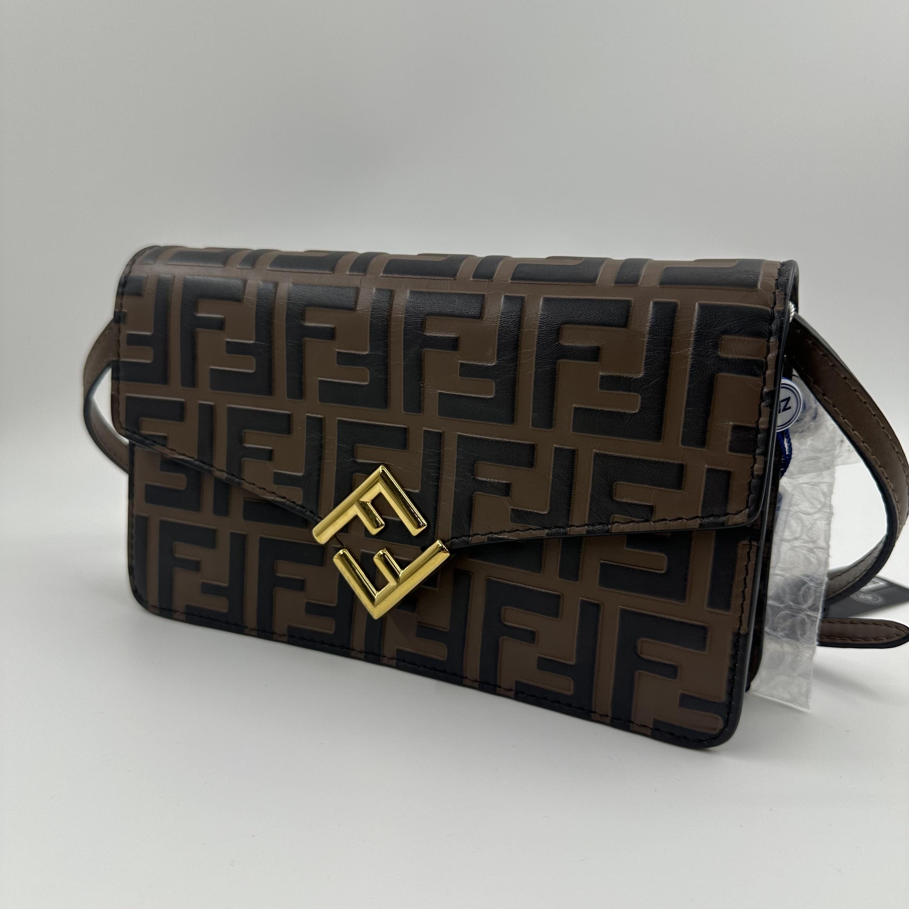 Pre-owned FENDI canvas small messenger shoulder bag