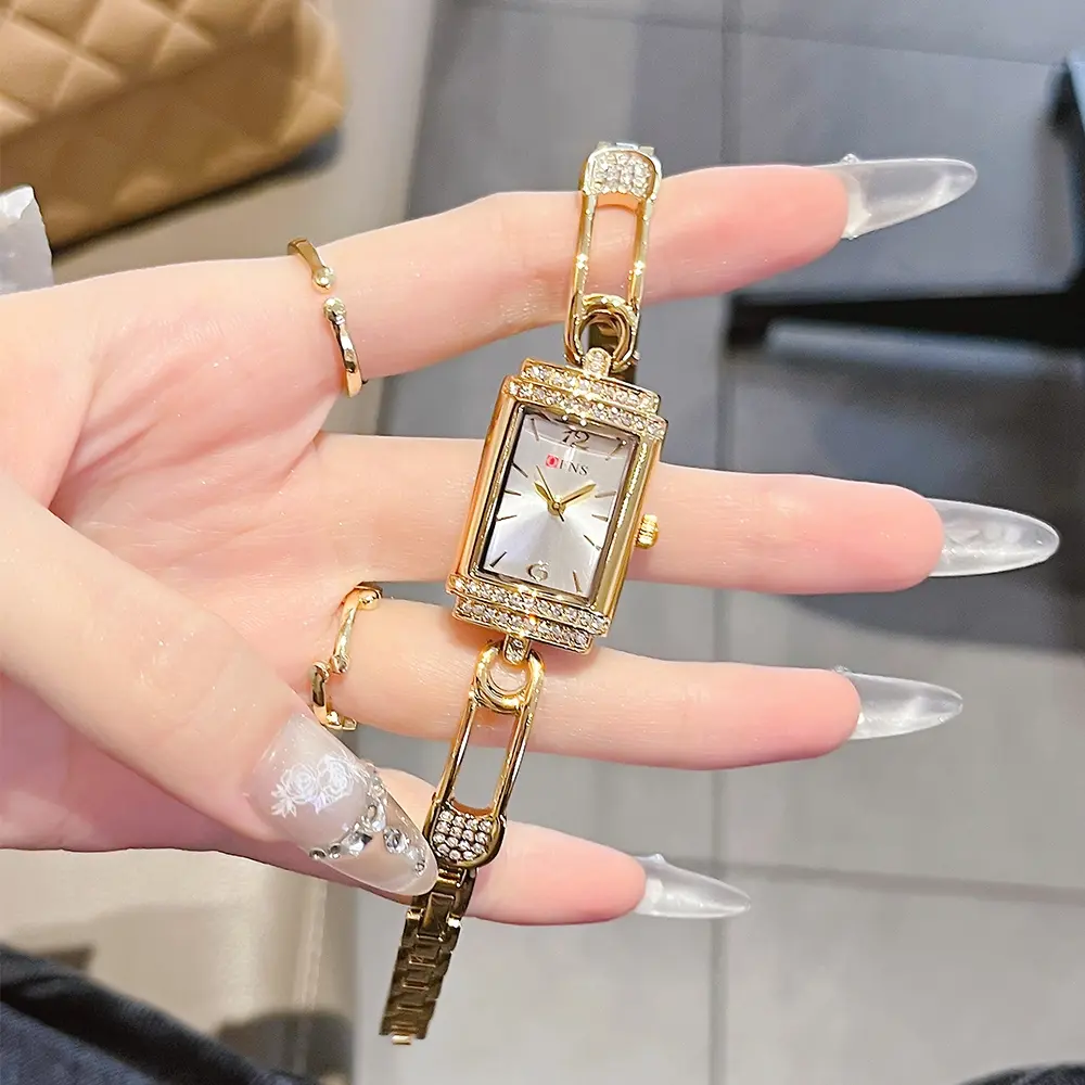 Women's Watch New High-End Square Diamond-Studded Ladies' Watch, Luxurious Fashion Small Pin Wristwatch Bracelet, Trendy Women's Accessory, Square Dial Wristwatch