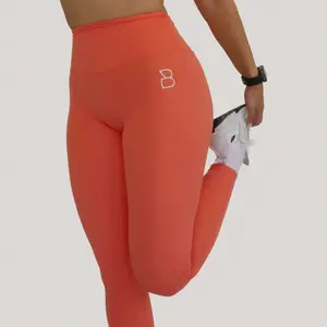 Woman’s Peachy Leggins Slim-fitting