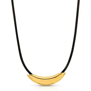 BLYTHE GOLD BAR NECKLACE