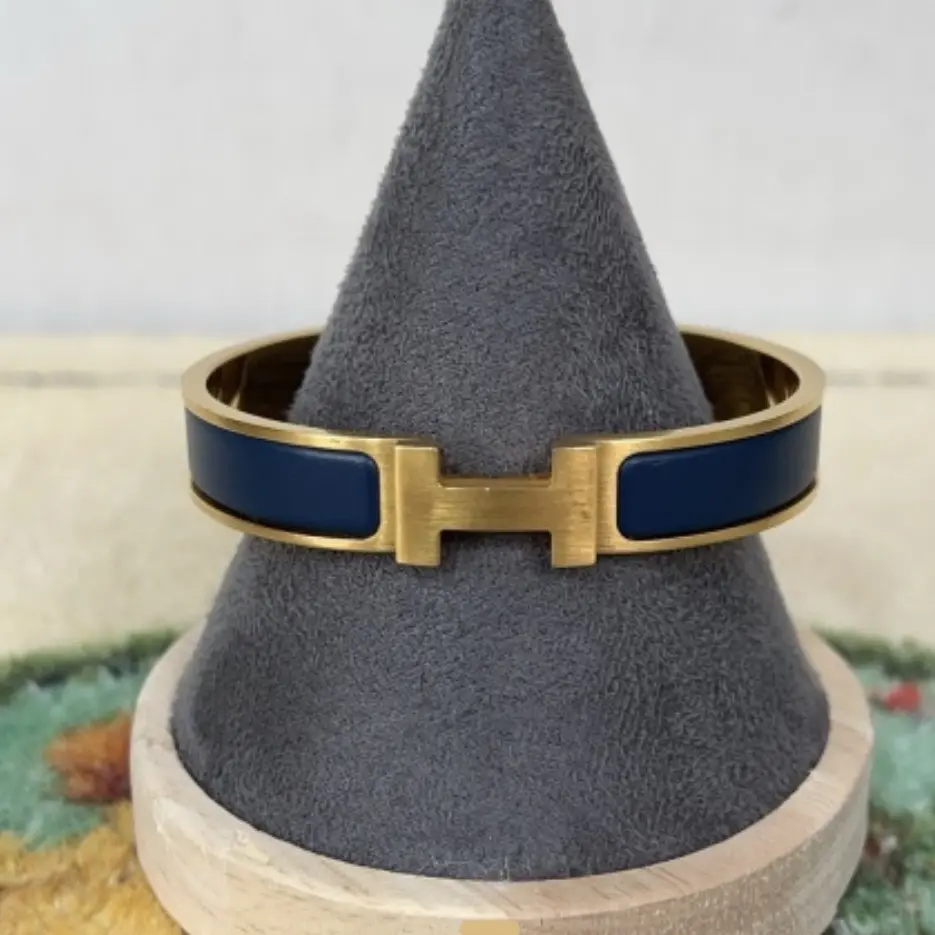 Pre-owned Hermes Clic H Narrow Bracelet Blue Enamel Brushed Gold Hardware Size GM mq712
