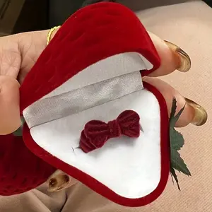 Velvet Strawberry Ring Box, 1 Piece, Approx 50mm-45mm, Cartoon Creative Mini Proposal Engagement Synthetic Gem Jewelry Display Case