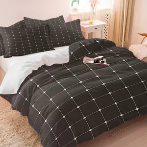 Dark brown bedding set with white checkered print，One duvet cover and 1/2 unfilled pillowcases，3D checkered pattern，Understated, soft, and skin-friendly texture，Suitable for all rooms，A sophisticated gift for business professionals