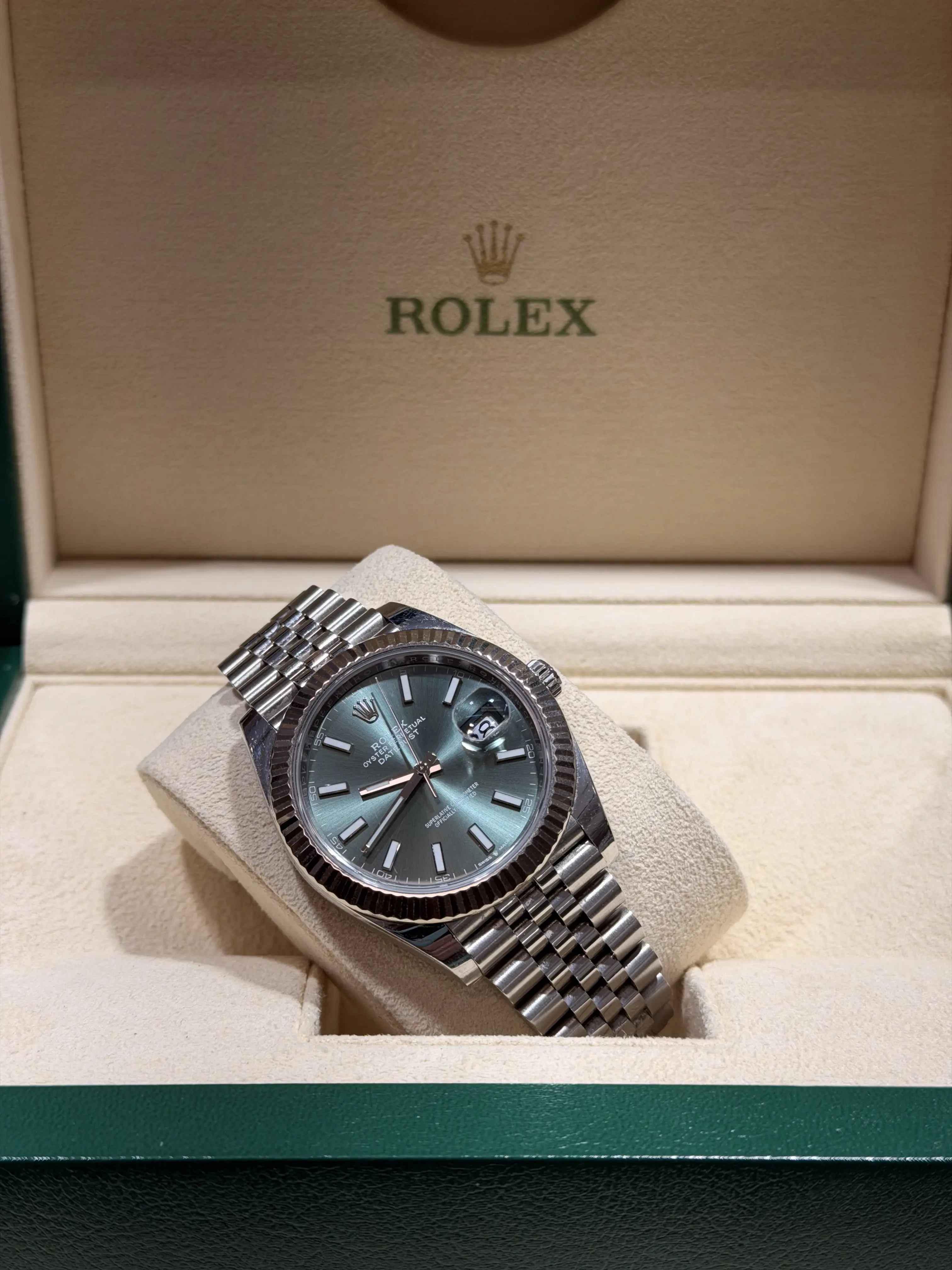 Rolex Datejust 41 mm Mint Green Dial Jubilee Bracelet Fluted Bezel Stainless Steel Watch