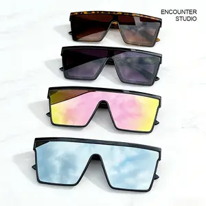 Black Glasses For Outdoor Travel Driving Sunglasses With a Continuous Mirror Surface Sun Protection UV400 Protective Goggles for men&Women
