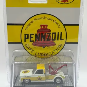 M2 Machines 1:64 1973 Sierra Grande 15 Tow Truck