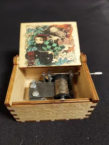 Demon Slayer (siblings 2) - Wooden Music Box - Perfect Gift for Any Occasion - Hand Cranked - Festive Decor Ornaments