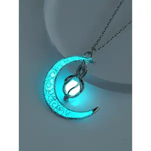 Women's  Glow in The Dark Moon Pendant Necklace, Adjustable Necklace, Fashion Accessories As Gift without Box