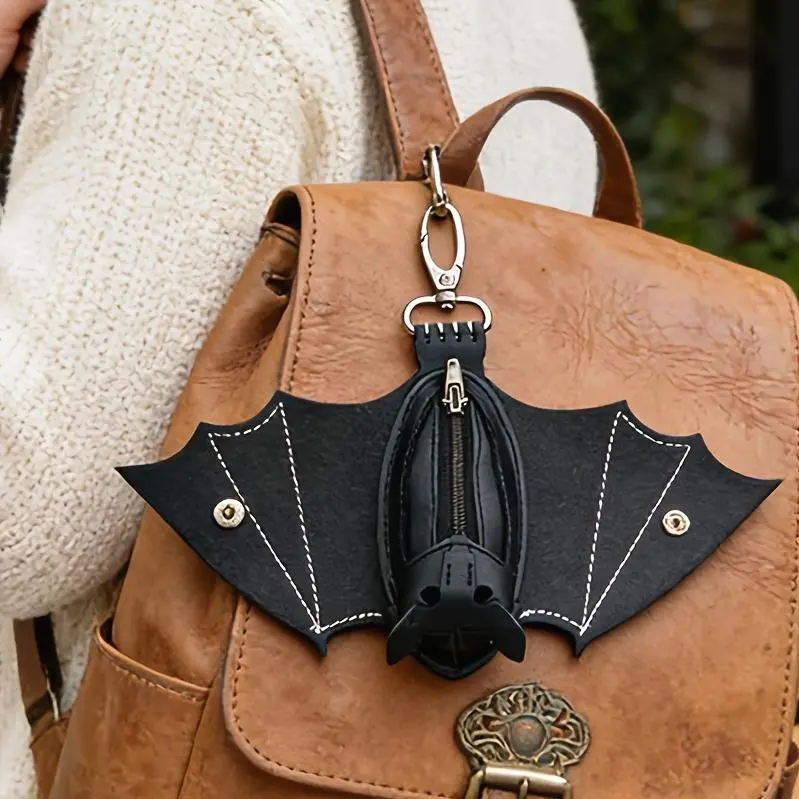 Gothic-style Synthetic Leather Bat Coin Purse And Key Storage Case - A Convenient Wallet for On-the-go Use - A Distinctive Crossbody Bag Perfect for Travel, Photography, Makeup, Or As A Gift