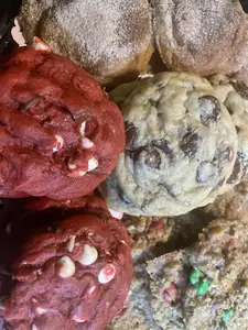 Red Velvet Dream Cookies- 4 count