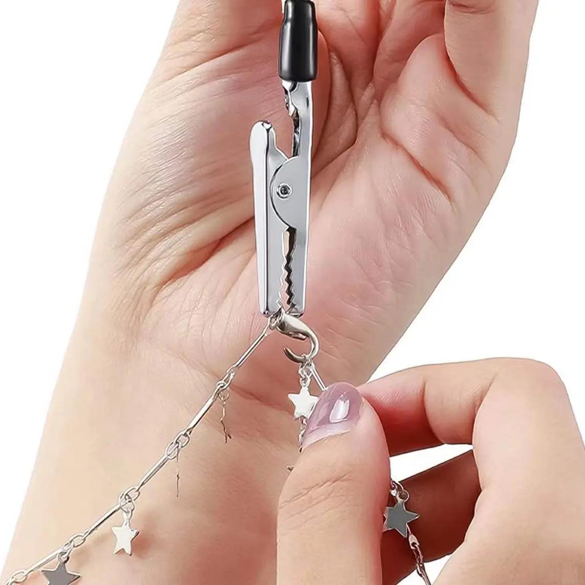 6PCS Bracelet Helper Tool for Self-Wearing Fastening Assistant Easy to Use Versatile for Various Bracelets