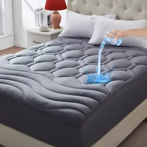 King Size Waterproof Cooling Mattress Pad, Noiseless Leak Proof Mattress Protector, Deep Pocket Washable Quilted Fitted Soft Mattress Pad Cover (78x80 inch, Grey)