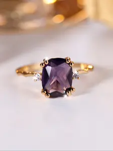 1 Piece Elegant Artificial Crystal Ring Geometric Square Design Stackable Rings for Women & Girls Wedding Jewelry Birthday Anniversary Gift Suitable for Daily Wear or Engagement Rings