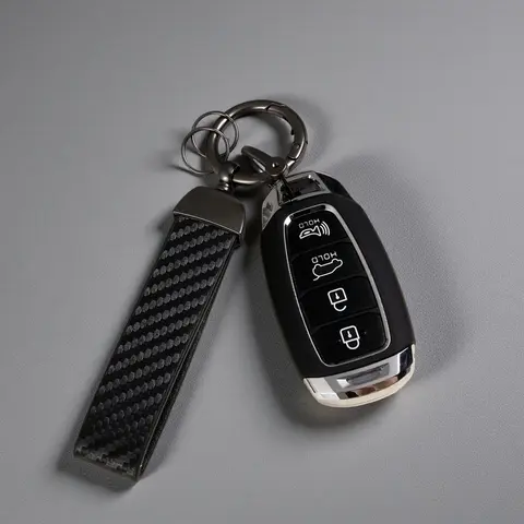 PU Leather Strap Car Keychain, Stylish and Durable Keyring for Everyday Use, Perfect Gift for Friends and Family, Car Key Chains