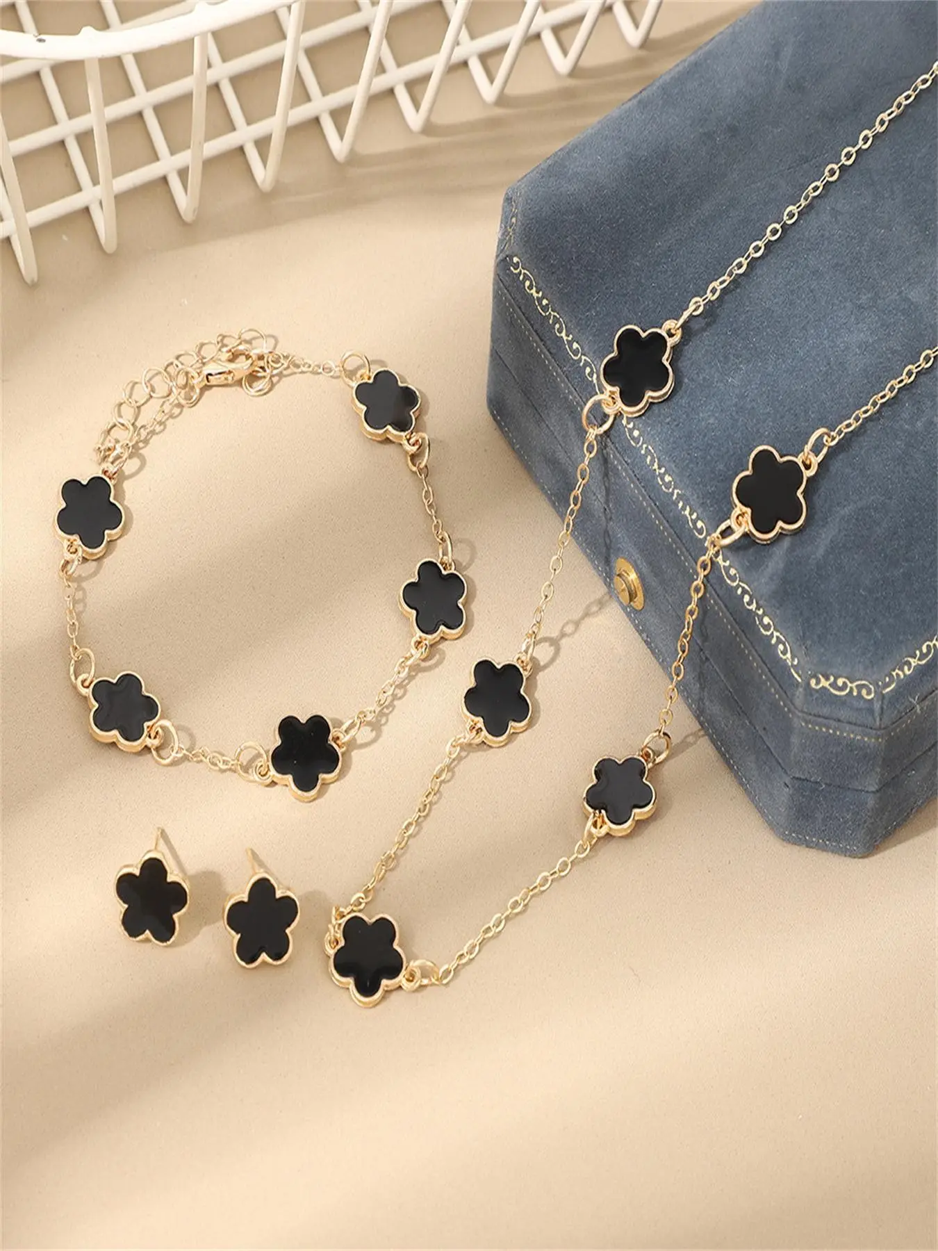 Women's Fashion Simple Lucky Five-Leaf Flower Bracelet Necklace Set, Perfect Gift for Her, Elegant Jewelry Accessories, Fashionable Jewelry Set, Jewellery Gift Set