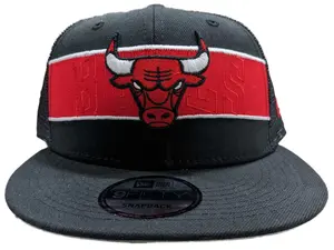 Men's New Era 9Fifty NBA Chicago Bulls Black/Red Trucker Snapback